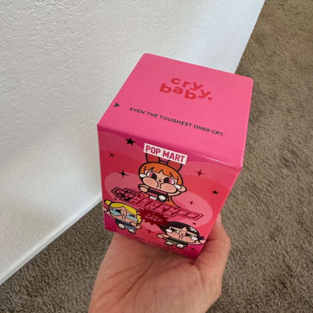 (Sealed) Pop Mart Powerpuff Girls x CryBaby - the professor (brand new)